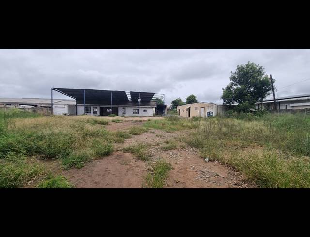 M² WORKSHOP FOR SALE IN ESHOWE
